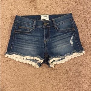Jeans shorts with white detailing